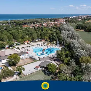 Kompleks wypoczynkowy Club Del Sole Adriano Family Collection